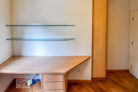 Apartamento à venda com 120m², 4 quartos e 4 vagas Apartamento à venda com 120m², 4 quartos e 4 vagasQuarto 1