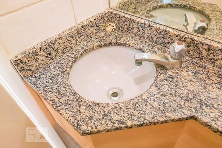 Apartamento à venda com 120m², 4 quartos e 4 vagas Apartamento à venda com 120m², 4 quartos e 4 vagasLavabo