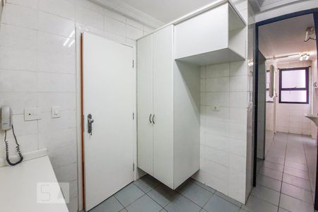 Apartamento à venda com 120m², 4 quartos e 4 vagas Apartamento à venda com 120m², 4 quartos e 4 vagasCozinha