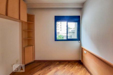 Apartamento à venda com 120m², 4 quartos e 4 vagas Apartamento à venda com 120m², 4 quartos e 4 vagasSuíte 2