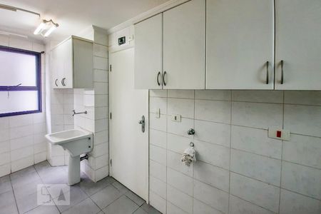 Apartamento à venda com 120m², 4 quartos e 4 vagas Apartamento à venda com 120m², 4 quartos e 4 vagasÁrea de Serviço