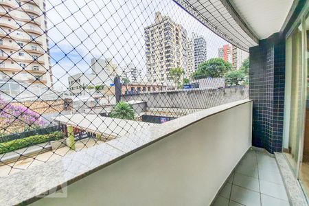 Apartamento à venda com 120m², 4 quartos e 4 vagas Apartamento à venda com 120m², 4 quartos e 4 vagasVaranda