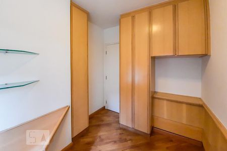 Apartamento à venda com 120m², 4 quartos e 4 vagas Apartamento à venda com 120m², 4 quartos e 4 vagasQuarto 1