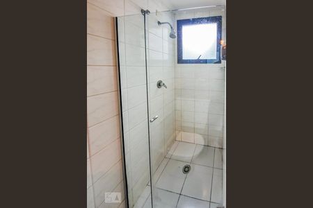 Apartamento à venda com 120m², 4 quartos e 4 vagas Apartamento à venda com 120m², 4 quartos e 4 vagasBanheiro da Suíte 1