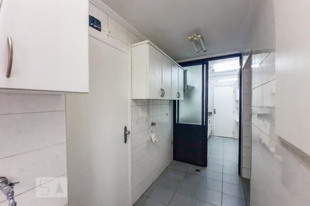 Apartamento à venda com 120m², 4 quartos e 4 vagas Apartamento à venda com 120m², 4 quartos e 4 vagasÁrea de Serviço