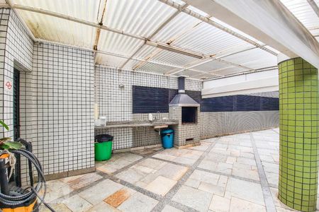 Apartamento à venda com 120m², 4 quartos e 4 vagas Apartamento à venda com 120m², 4 quartos e 4 vagasÁrea Comum