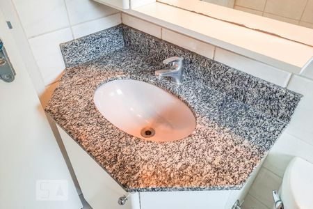 Apartamento à venda com 120m², 4 quartos e 4 vagas Apartamento à venda com 120m², 4 quartos e 4 vagasBanheiro Social