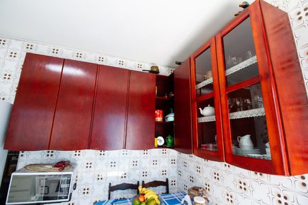 Casa à venda com 107m², 2 quartos e 2 vagasCozinha - Armários