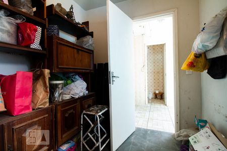 Casa à venda com 107m², 2 quartos e 2 vagasQuarto de Serviço