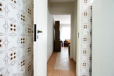 Casa à venda com 107m², 2 quartos e 2 vagasCorredor 