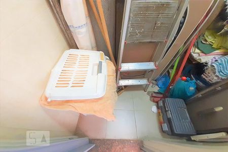 Apartamento à venda com 48m², 2 quartos e 1 vaga Apartamento à venda com 48m², 2 quartos e 1 vagaBanheiro de Serviço