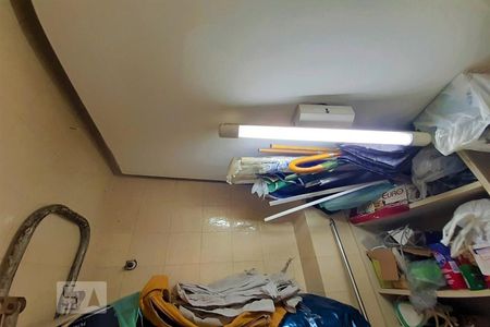 Apartamento à venda com 48m², 2 quartos e 1 vaga Apartamento à venda com 48m², 2 quartos e 1 vagaBanheiro de Serviço