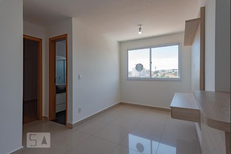 Sala de apartamento para alugar com 2 quartos, 44m² em Parque Industrial, Campinas