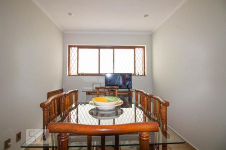 Casa à venda com 256m², 3 quartos e 3 vagas Casa à venda com 256m², 3 quartos e 3 vagasSala de Jantar