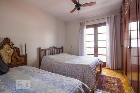 Casa à venda com 256m², 3 quartos e 3 vagas Casa à venda com 256m², 3 quartos e 3 vagasQuarto Suíte 2