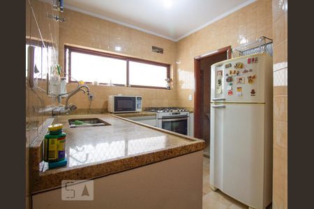 Casa à venda com 256m², 3 quartos e 3 vagas Casa à venda com 256m², 3 quartos e 3 vagasCozinha