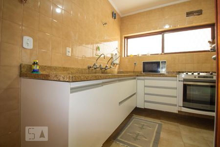 Casa à venda com 256m², 3 quartos e 3 vagas Casa à venda com 256m², 3 quartos e 3 vagasCozinha