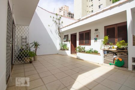 Casa à venda com 256m², 3 quartos e 3 vagas Casa à venda com 256m², 3 quartos e 3 vagasÁrea comum