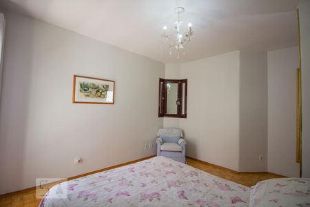 Casa à venda com 256m², 3 quartos e 3 vagas Casa à venda com 256m², 3 quartos e 3 vagasQuarto Suíte 1