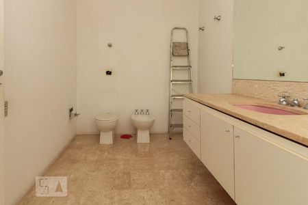 Casa à venda com 600m², 6 quartos e 6 vagasSuíte 2