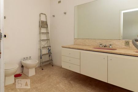 Casa à venda com 600m², 6 quartos e 6 vagasSuíte 2