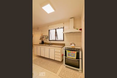 Apartamento à venda com 168m², 3 quartos e 2 vagas Apartamento à venda com 168m², 3 quartos e 2 vagasCozinha