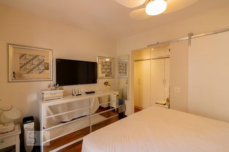 Apartamento à venda com 168m², 3 quartos e 2 vagas Apartamento à venda com 168m², 3 quartos e 2 vagasSuíte