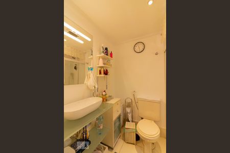 Apartamento à venda com 168m², 3 quartos e 2 vagas Apartamento à venda com 168m², 3 quartos e 2 vagasBanheiro Suíte 2/Closet