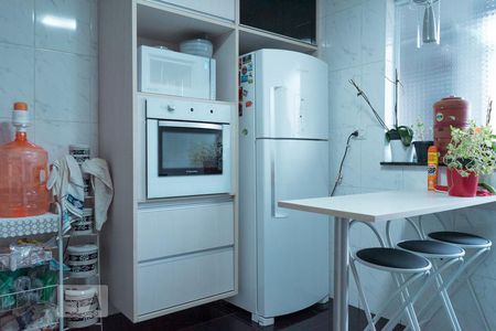 Apartamento à venda com 130m², 3 quartos e sem vaga Apartamento à venda com 130m², 3 quartos e sem vagaCozinha