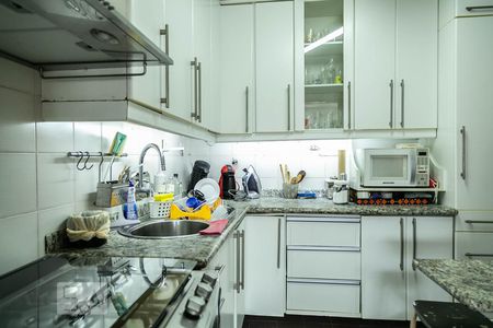 Apartamento à venda com 175m², 3 quartos e 3 vagas Apartamento à venda com 175m², 3 quartos e 3 vagasCozinha