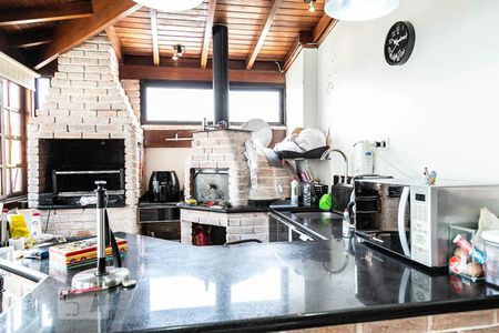 Apartamento à venda com 175m², 3 quartos e 3 vagas Apartamento à venda com 175m², 3 quartos e 3 vagasChurrasqueira e forno de pizza