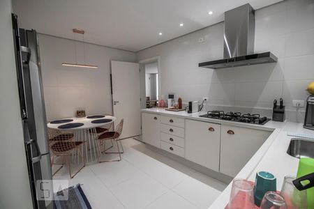 Casa para alugar com 480m², 3 quartos e 2 vagasCozinha