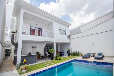 Casa para alugar com 480m², 3 quartos e 2 vagasÁrea Externa Piscina