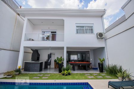 Casa para alugar com 480m², 3 quartos e 2 vagasÁrea Externa