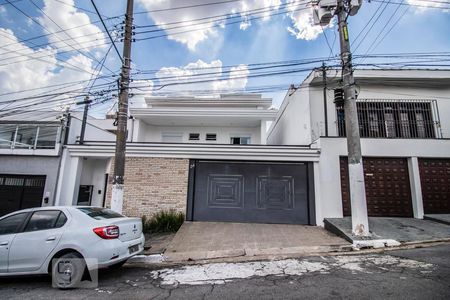 Casa para alugar com 480m², 3 quartos e 2 vagasFachada