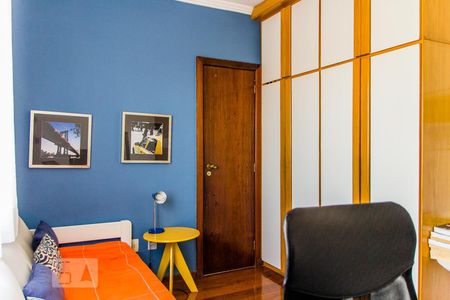 Apartamento à venda com 180m², 4 quartos e 3 vagasQuarto 2