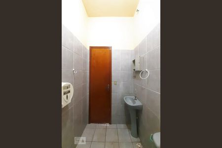 Apartamento para alugar com 60m², 2 quartos e sem vaga Apartamento para alugar com 60m², 2 quartos e sem vagaBanheiro Social