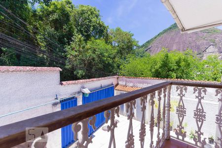 Casa à venda com 600m², 7 quartos e 6 vagasVista do quarto 2