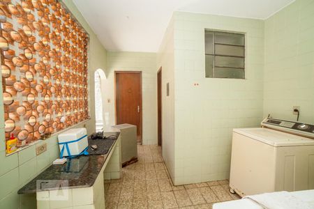 Casa à venda com 320m², 4 quartos e 4 vagas Casa à venda com 320m², 4 quartos e 4 vagasÁrea de Serviço