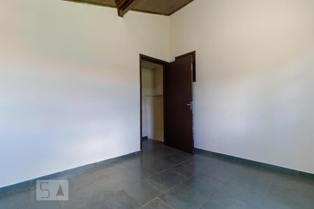 Casa à venda com 210m², 6 quartos e 4 vagas Casa à venda com 210m², 6 quartos e 4 vagasQuarto 04
