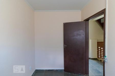 Casa à venda com 210m², 6 quartos e 4 vagas Casa à venda com 210m², 6 quartos e 4 vagasQuarto 01