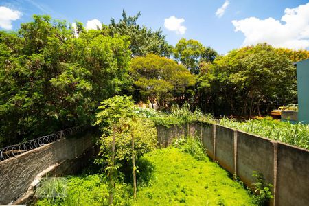 Casa à venda com 210m², 6 quartos e 4 vagas Casa à venda com 210m², 6 quartos e 4 vagasVista do Quarto 02