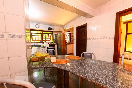 Casa à venda com 400m², 5 quartos e 4 vagasCozinha 