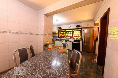 Casa à venda com 400m², 5 quartos e 4 vagasCozinha 