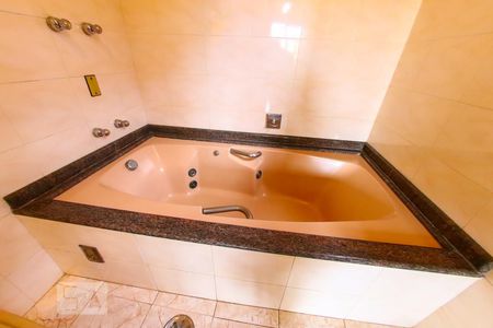 Casa à venda com 400m², 5 quartos e 4 vagasBanheiro da Suite 3