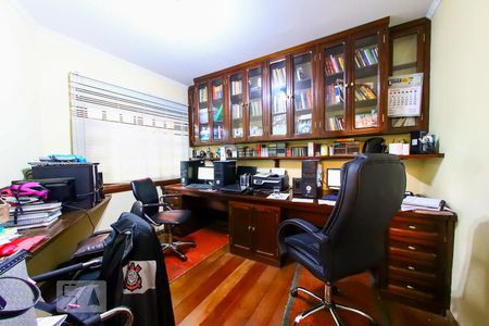 Casa à venda com 400m², 5 quartos e 4 vagasEscritorio