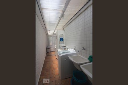 Casa para alugar com 200m², 3 quartos e 2 vagas Casa para alugar com 200m², 3 quartos e 2 vagasÁrea de Serviço