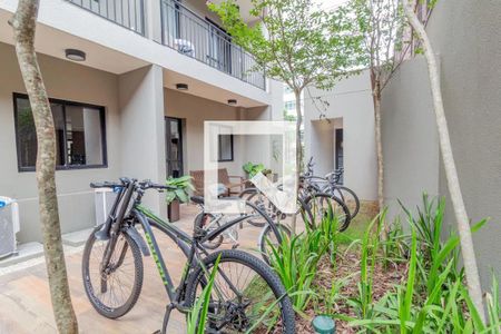 Studio à venda com 26m², 1 quarto e sem vaga Studio à venda com 26m², 1 quarto e sem vagaÁrea Comum - Bicicletário