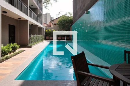 Studio à venda com 26m², 1 quarto e sem vaga Studio à venda com 26m², 1 quarto e sem vagaÁrea Comum - Piscina