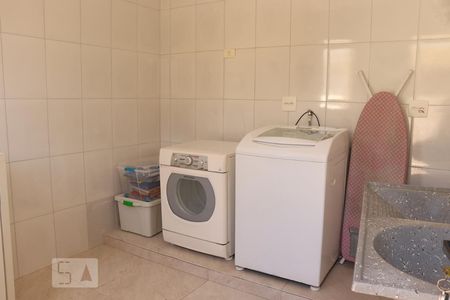 Casa à venda com 212m², 4 quartos e 4 vagasÁrea de Serviço